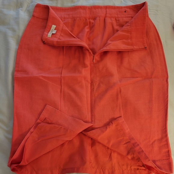Orange skirt Size 6 with pockets - Picture 4 of 6